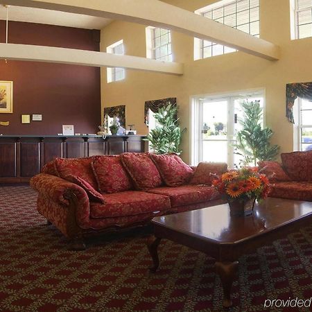 Americas Best Value Inn & Suites Mt. Pleasant Mount Pleasant Интериор снимка