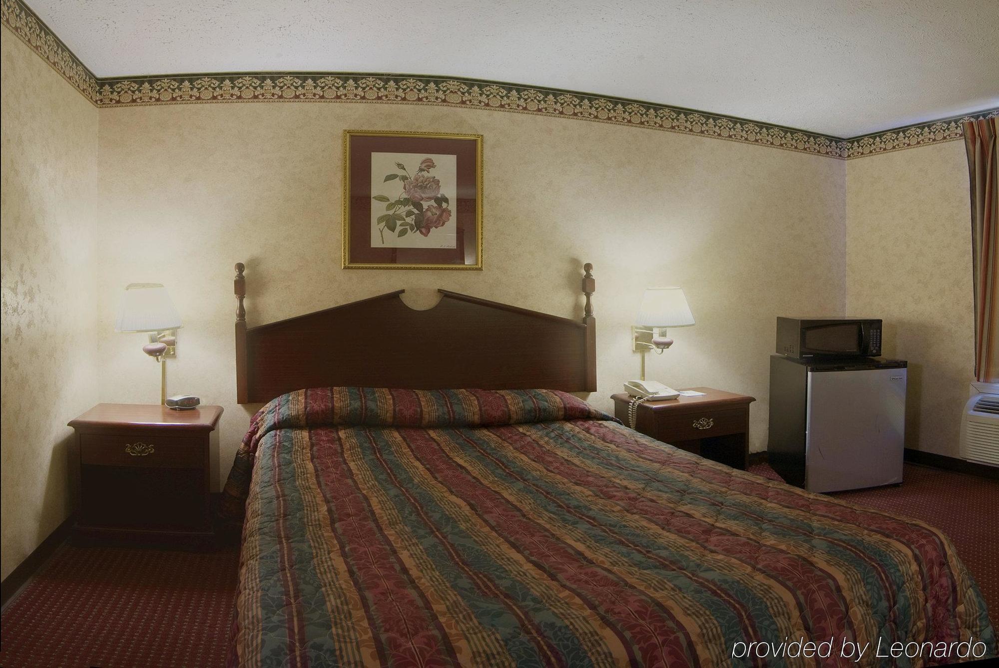 Americas Best Value Inn & Suites Mt. Pleasant Mount Pleasant Стая снимка