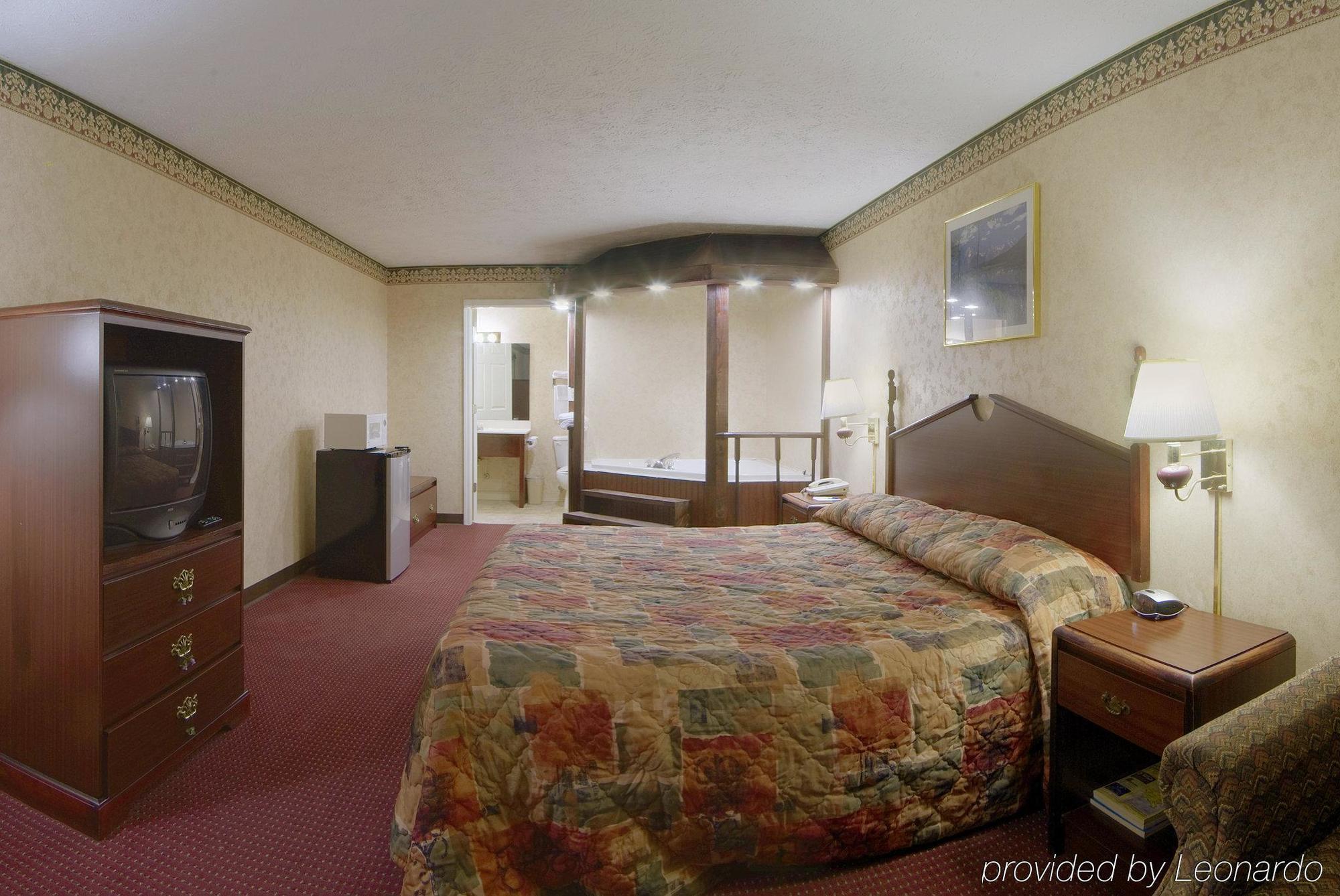 Americas Best Value Inn & Suites Mt. Pleasant Mount Pleasant Екстериор снимка